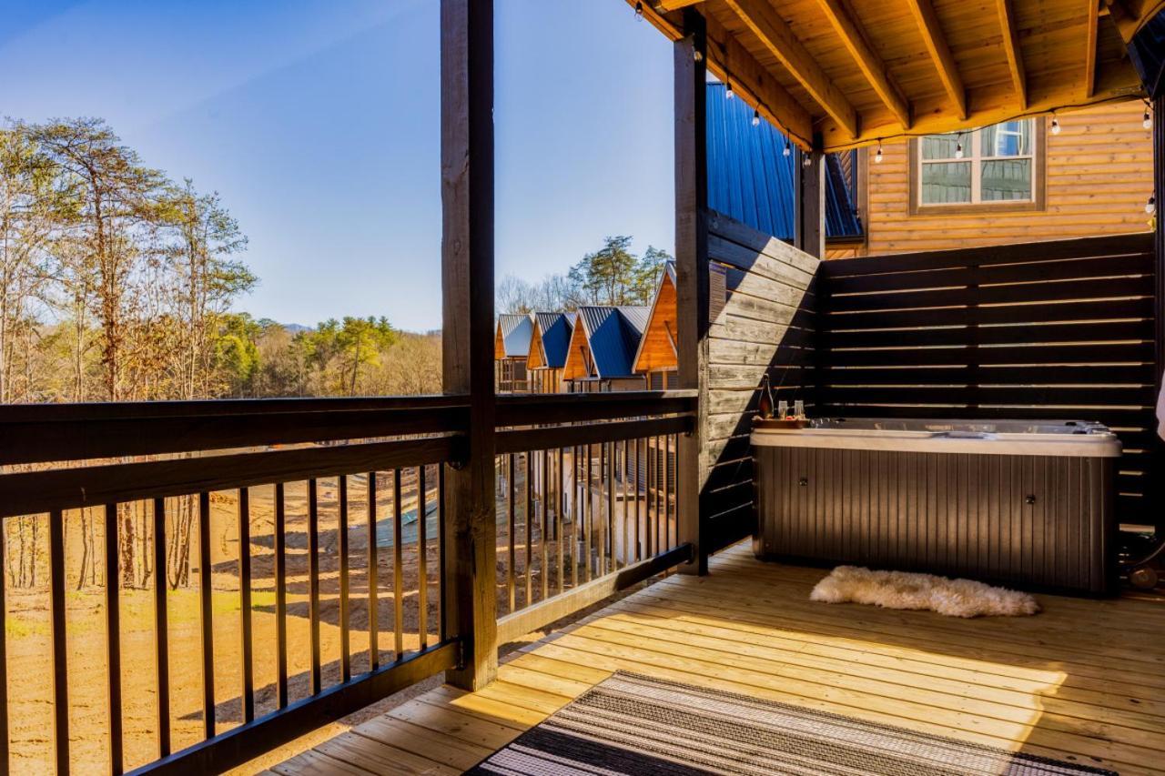 Private Indoor Pool Cabin W/ Game Room & Hot Tub! Pigeon Forge Ngoại thất bức ảnh